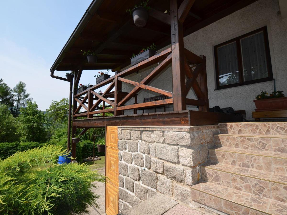 House With The Pool And Fenced Garden Villa Hnanice  Exterior foto